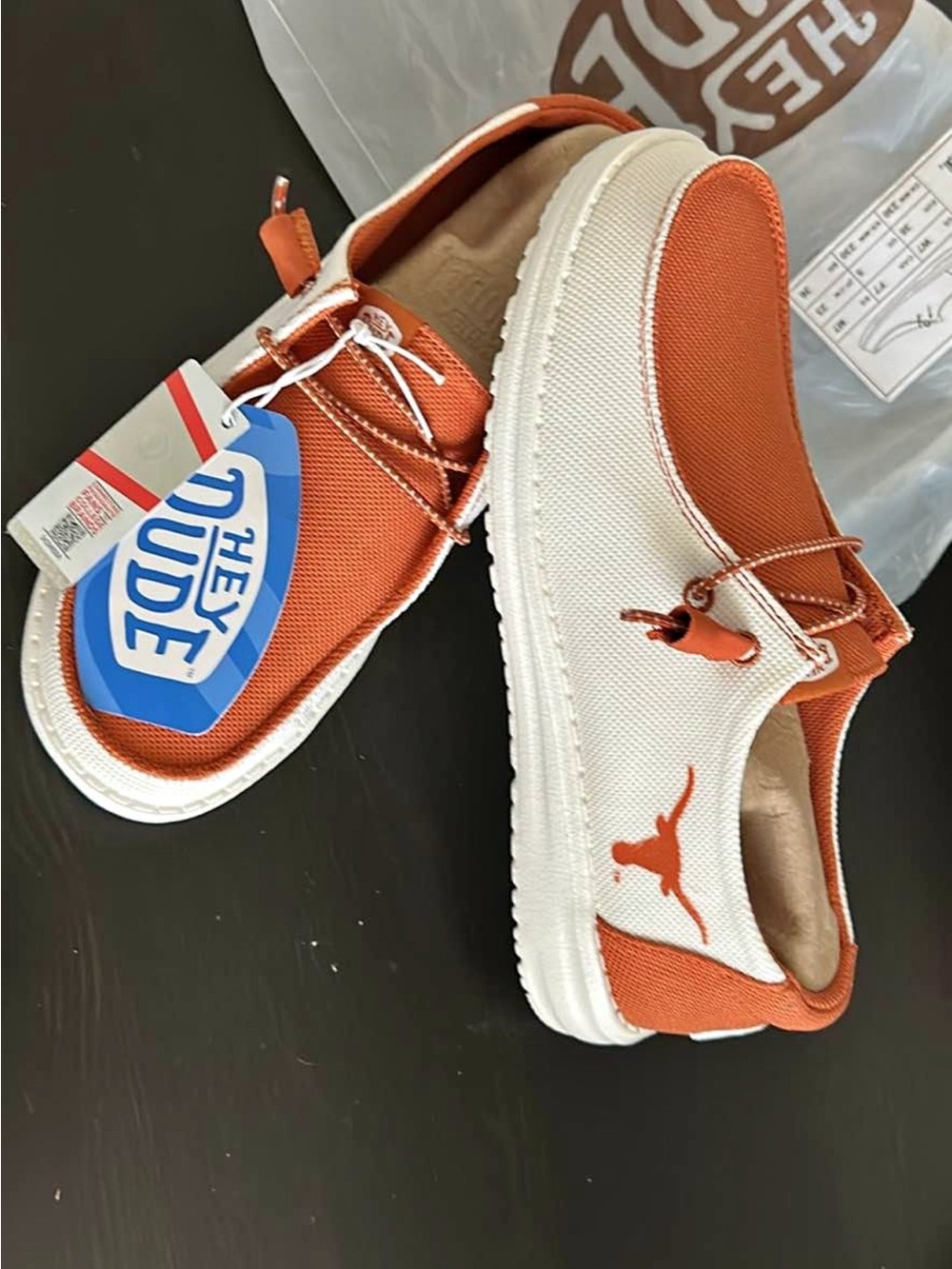 NWT Hey Dude Wendy Slip-On Shoes Texas Longhorns Burnt Orange White - Picture 2 of 5